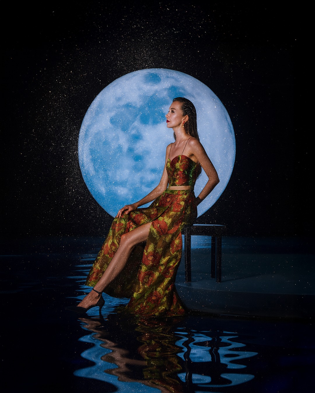 However long the night, the dawn will break.” 🌕🙏🏻
Under the full moon, we remember: we are not rushing, we are becoming. Never stop shining ✨💫
Crafted with care, worn with joy Dollie Bell shines in her own rhythm.
#DollieBell